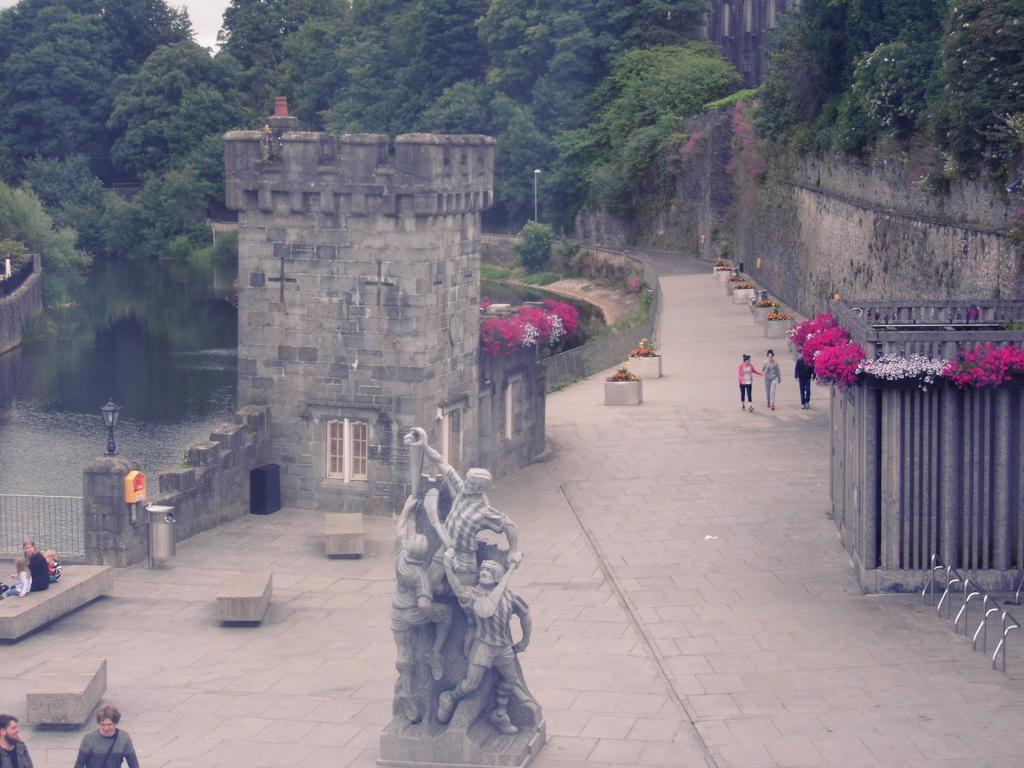 The Waterfront Townhouse Accommodation Kilkenny Kültér fotó